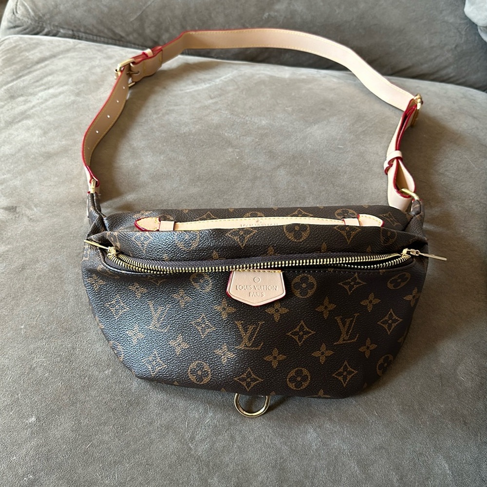 Knock off Louis Vuitton belt bag